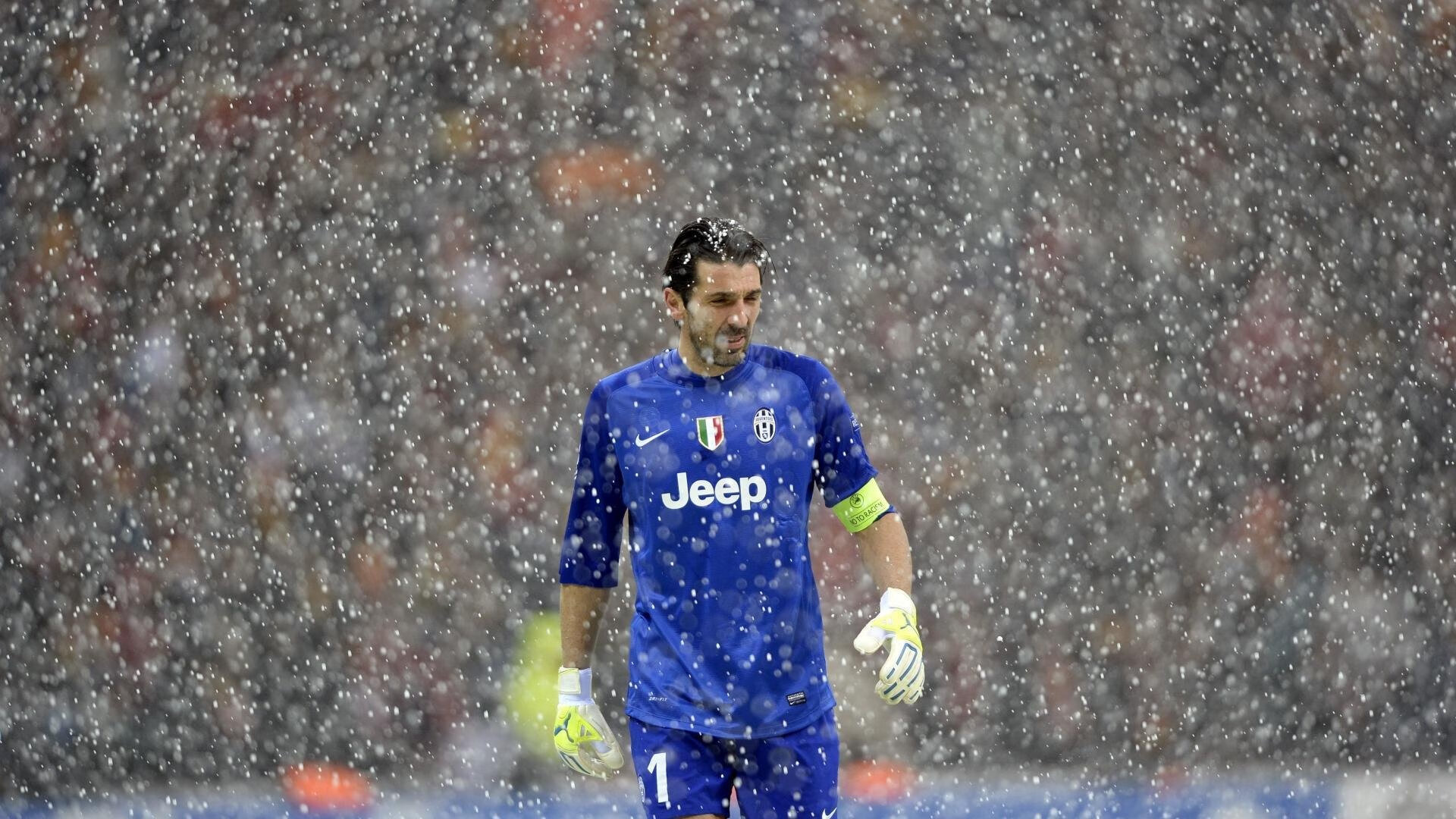 开云集团中国官网-“武汉马拉松赛道上，谁将成就新的传奇？”